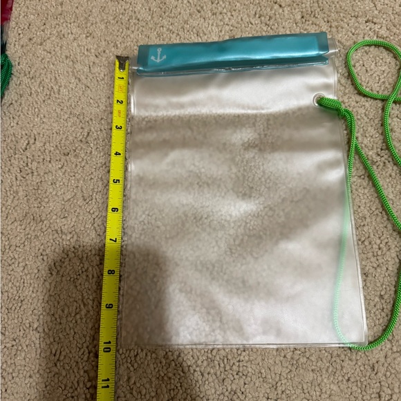 Waterproof Beach Pouches - Picture 10 of 13